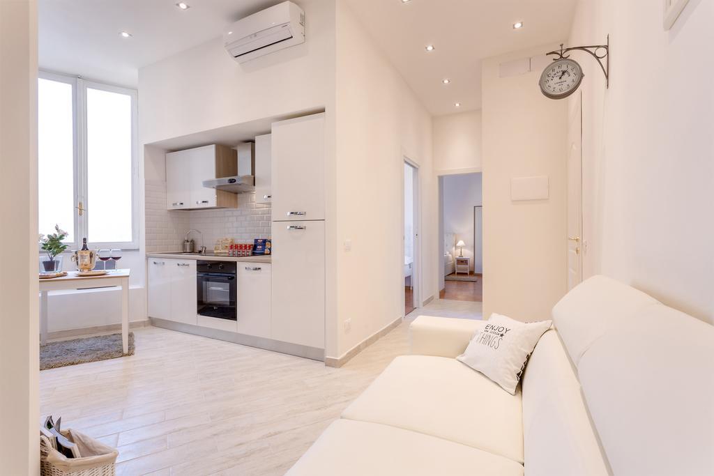 Townhouse By The Spanish Steps Rome Bilik gambar