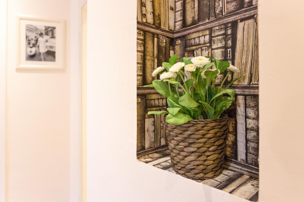 Townhouse By The Spanish Steps Rome Bilik gambar