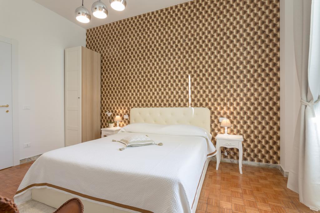 Townhouse By The Spanish Steps Rome Bilik gambar