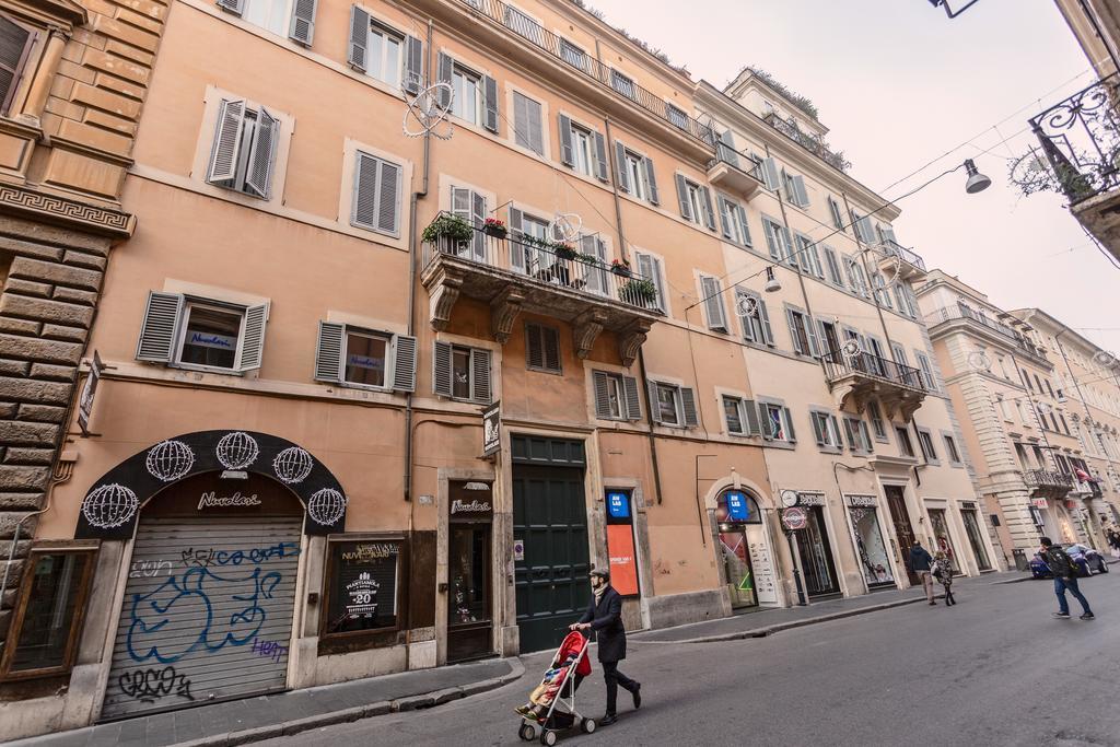 Townhouse By The Spanish Steps Rome Bilik gambar