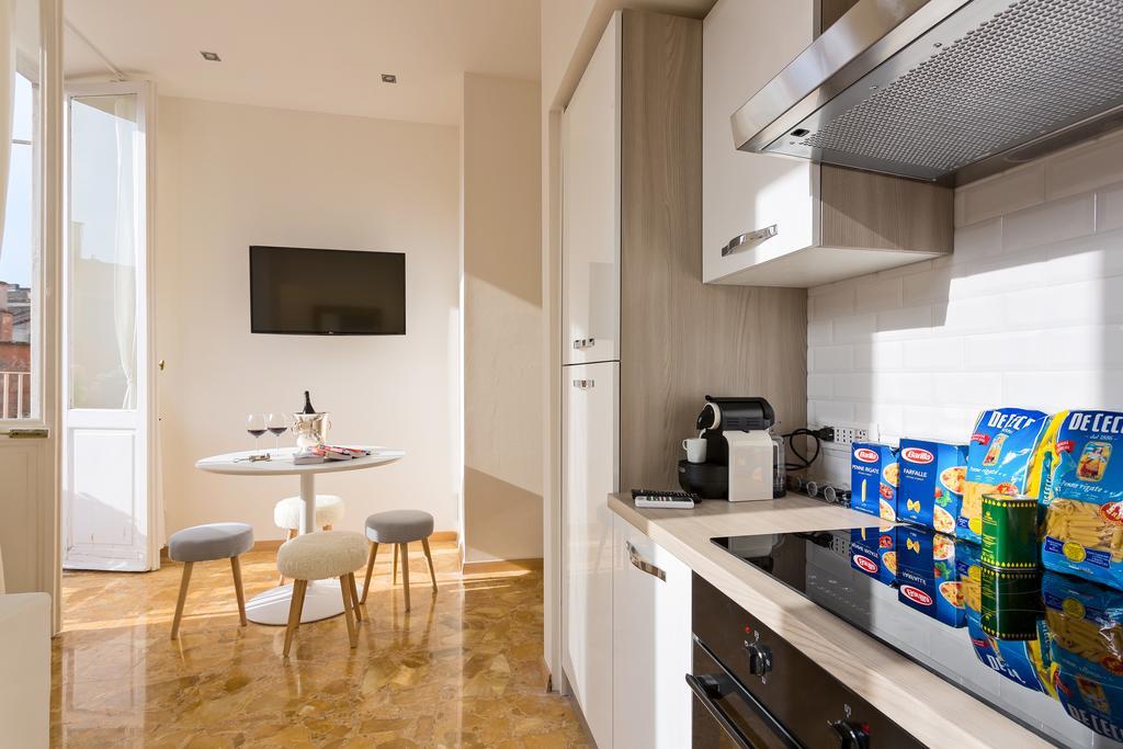 Townhouse By The Spanish Steps Rome Bilik gambar